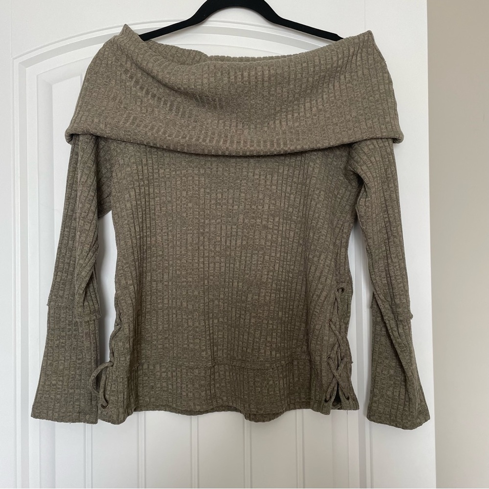 Knox Rose Off the Shoulder Sweater